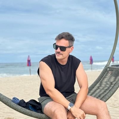 AndreCopolla's profile picture. And there I go jumping before the gunshot has gone off