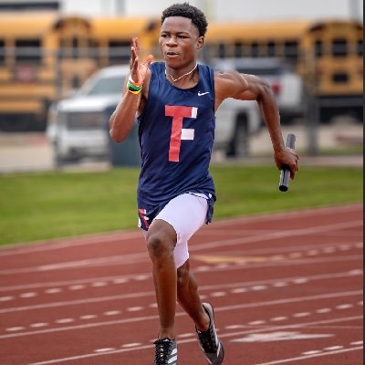Co, 2027 | Track Athlete, 100 :11.3 200: 23.09| Katy Tx | Tompkins hs |Richmond Elite track club| 5’6 138 #TFW 3.5GPA Email:ebeny.boukosso@icloud.com