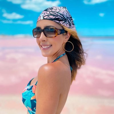 Orgullosamente Mexicana🇲🇽 Actress 🎭🎙Conductora 📸Instagram @talia_riveraa 📱Luna 🌙 @DiseñandoTuAmor #Flor 🌸en @falsaidentv