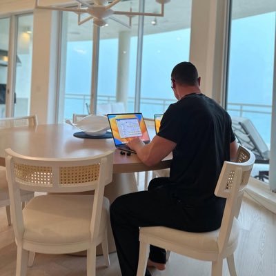 CarterBarnel's profile picture. I am a good and sincere Christian who enjoys holidays, family, and friends.