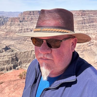 BerryJonnybb1's profile picture. Self employed tech guy. Born in Little Rock, grew up in Tempe, living in San Diego.