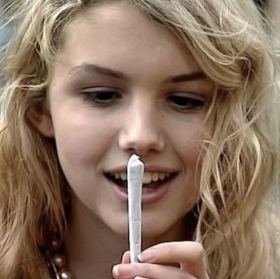 edtwt | 163 cm | ana b/p | 18, hispanic wlw
i love weed music mermaids shrooms shoegaze starving and whatnot