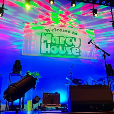 MiziU__'s profile picture. 99----------/マルシィ/ねぐせ。/vaundy/🎤 マリノス🇫🇷、ディズニー🏰
