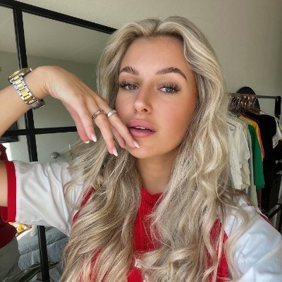 Creative, problem-solver with a passion for innovation and clear communication. No porno, no crypto. Enjoy chatting to exchange experiences