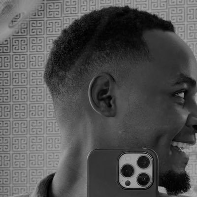 Apuulibrian1's profile picture. God above All 🙏🙏
 Social worker.
@Manchesterunited diehard