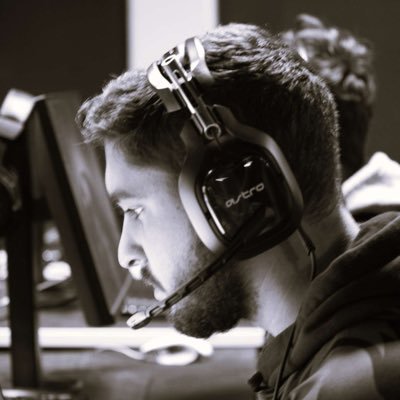 Shakezzy1's profile picture. 22 | Gamer of the Ages | laser tag duo: @colbymc12