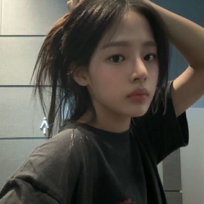 kimMinjeanss's profile picture. a bit ia bcs of 📚 🏫 |  waiting for NJZ NJZ NJZ