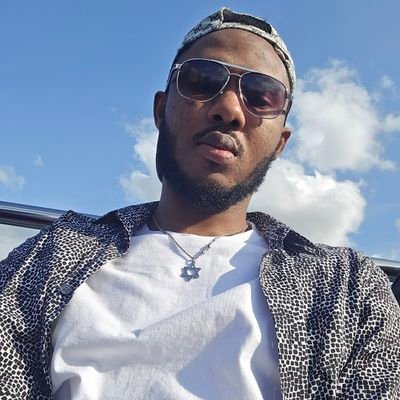 Amb_ssa_dor's profile picture. 💖
#Physiotherapist#  #Passionate# #Humanitarian & Advocate for Good Governance# # Football Lover# #Die Hard Arsenalfan#