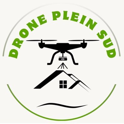 Société de nettoyage de façade, toiture et panneaux solaires réalisation par Drone et à la main