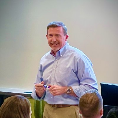 Former Submarine Officer
Bestselling Author
Founder & CEO
Podcaster
Professor
Building a World with Better Bosses