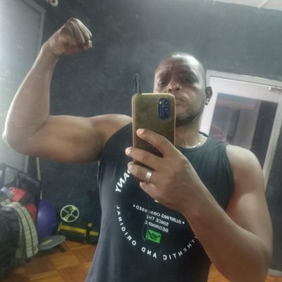 Discreto, um dia de cada vez. Uma bunda bem feita me deixa louco! que sentir uma língua quentinha no seu rabo? 😏 2198490....
https://t.co/U4bplVScXh