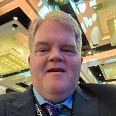 I am a tech and gadget geek. Computer Tech, 3D Printing, Music Writer, Video producer. Movie Lover!