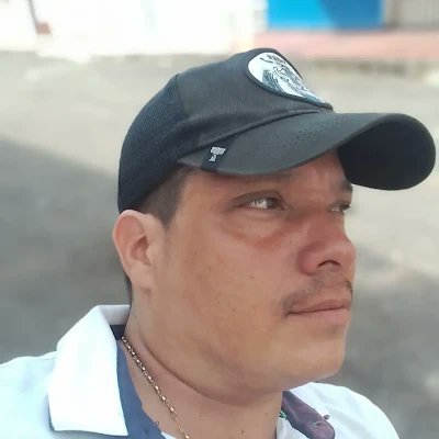 Cesarnio1955051's profile picture. 