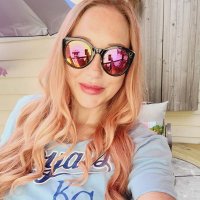 Danielle - bad decisions & baseball ⚾ (@danielleroyalkc) 's Twitter Profile