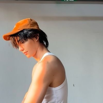 NoraMoo2's profile picture. We all make mistakes, the most important thing is what we learn from them. 
Todos cometemos errores, lo más importante es lo que aprendemos de ellos. 
1000⭐🌟⭐