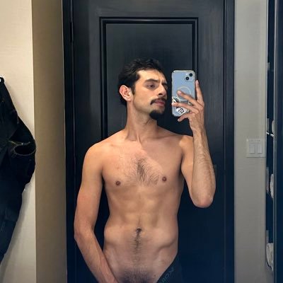 Papi Aaron | Trouble in human form. Come for the looks, stay for the attitude. 18+ only — I don’t play nice.