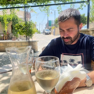 yanuv's profile picture. טוטו, לוטו, חצילים