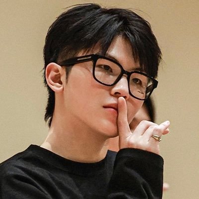 M1TSUSUGA's profile picture. crazy that you'd think that my success has a connection to your failure | fan account