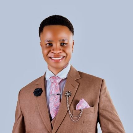 Uganda Presidential candidate 2026🇺🇬
Hopefully President of UG one time.
God first🙏🏾 Politician.
Economist from @makerereuniversity