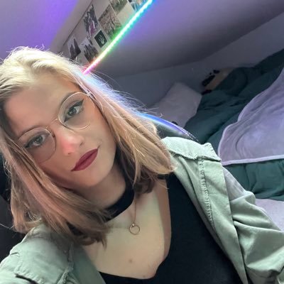 Marine/Ayu | she/her | dev 💻 | Make up 🎨 | LoL player ⛓ (Would give my entire life for Kai’Sa) | Cryo Enjoyer ❄️ | 🏳️🌈 | enfj | 🇵🇸 | 🇫🇷