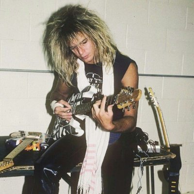 live for nothing or die for something š„ | rhcp ā , rock/(glam) metal | 70s, 80s, 90s music, movies & lifestyle | student ā
| šµš±āļø | š¤š©¶š¤š