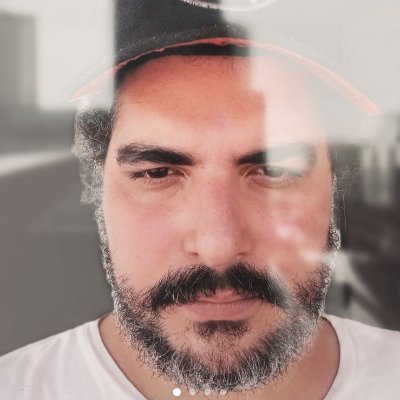 Pode me seguir, mas não crie expectativas. Apago comentários entre 2h-4h da manhã, além de controlar o calendário sem utilizar as mãos. @cruzeiro