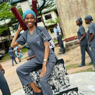 Kellyvvee's profile picture. 