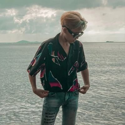 Nguyn5M's profile picture. 