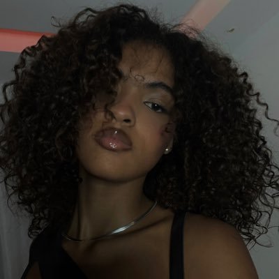 lowgirI's profile picture. mpbicha fã da ariana grande