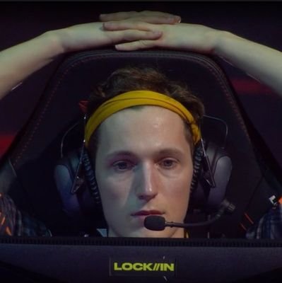 Headcoach Coach for @HeadlockEsports
Former: @TOGfoxes @Piroxesport
for offers DM me here or on DC julian_00555