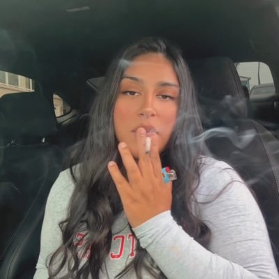 xx_vivky's profile picture. 