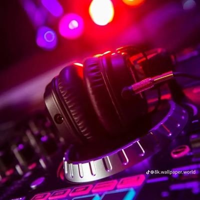 DavidOtobo98994's profile picture. Just love music 🎶🎶