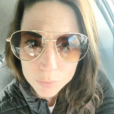 MomDel666's profile picture. 