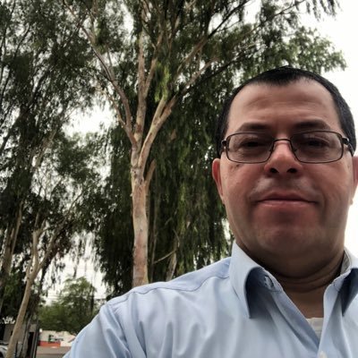 Periodista. Ciudadano de causas y convicciones. Emprendedor. Siempre a la búsqueda de nuevos retos y desafíos. Cambios vienen de personas con pequeñas acciones.