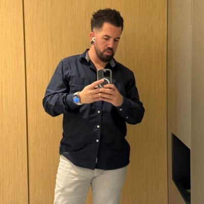 javier28b's profile picture. 