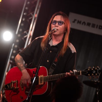 The Lucy、UZU、 朱坊主 、CROWTEDのヴォーカルをやってます。WARSMAN ベーシスト。Harley Davidson Kawasaki アメ車乗りです。 所属レーベル:Farchannel Records 所属事務所:OFFICE MANSWAR