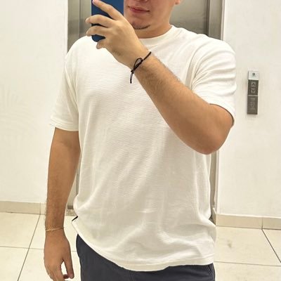 im27022000's profile picture. ♓
