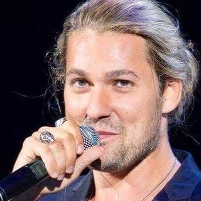 I want all my friend to know more about me🎤🎤🎤🎤🎻🎻🎻
