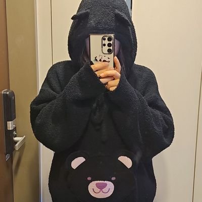 대바늘 98% 코바늘 2% 🧶
언젠간 다 뜨겠지 🤣 지금 뭐해? _ 뜨개질 😻💗
🐈⬛고양이 몹시 사랑함