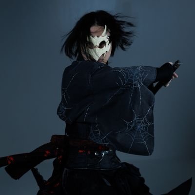 俳優/殺陣師/プロデュースなど
師林邦史朗に師事 大河ドラマから観客2万人の2.5次元舞台まで刀やライトセーバーを18年
妖怪集めて楽しいことする百鬼夜行の元締
仲間はいつでも募集中!
(@steamjapanesque) (@cyberworks_act)