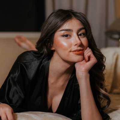Amateur Mexican TV Presenter and Content creator! I only chat on my link 💋