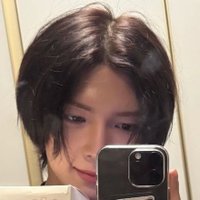 yeosang's professional hand holder (@yeocopops) 's Twitter Profile Photo yeosang's professional hand holder (@yeocopops) 's Twitter Profile Photo