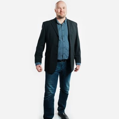 Savon työjuhta-Suomen ateenassa. Pääluottamusmies ja murikka-opiston maisteri.
Jyväskylän kaupungin varavaltuutettu (sd.) ja tarkastuslautakunta 2025-2029