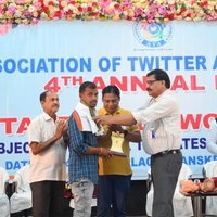 Chinmaya Karna (@chinmayakarna) 's Twitter Profile Photo Chinmaya Karna (@chinmayakarna) 's Twitter Profile Photo