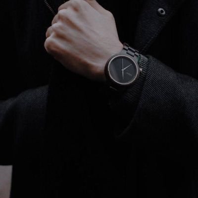 حكمة أعجبتني
مازال أمامك دروساً في الحياة لم تتعلمها بعد ، أولها أن تضع كل إنسان في حجمه الطبيعي!