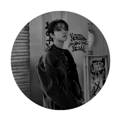 Bermain Peran ( 6/7 • 2004 ) 𓃠 kucing karismatik yang menapaki takdir sebagai pemimpin @enhypen, 𝐘𝐚𝐧𝐠 𝐉𝐮𝐧𝐠 𝐖𝐨𝐧. https://t.co/OzJ0AMyMMl.