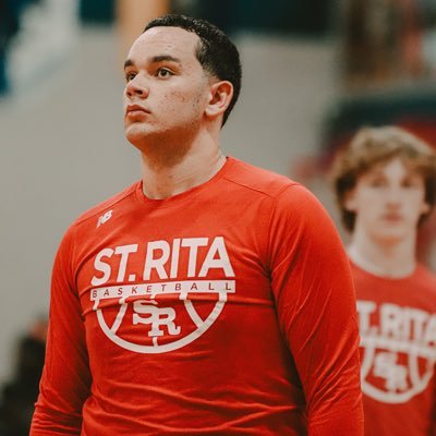 VMcCullough15's profile picture. Class of 2028 | Student-Athlete | 6’2 / 195 | Homewood-Flossmoor High School | IG- Getbuckz.tino | #708-640-5597