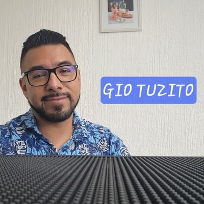 Mercadologo, Publicista, 39 años. #CDMX, CEO de Suavecitas Gay Travel y de Tuzito Bar Mixología y Bartenders