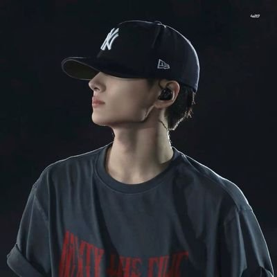 cams02933's profile picture. 