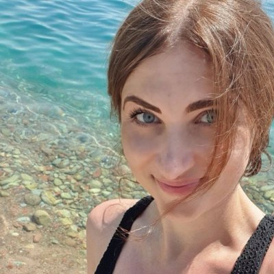 Grandi occhi blu, dalla 🇷🇺 con amore, per amore, in 🇮🇹 per sempre